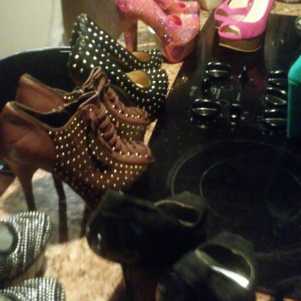Shoes - Picture 8 of 8